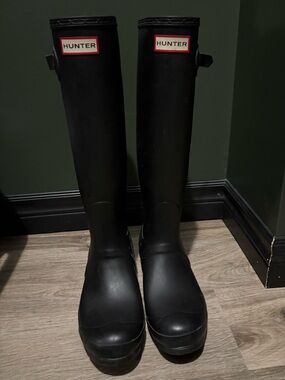 Hunter Women’s Original Tall Rain Boots